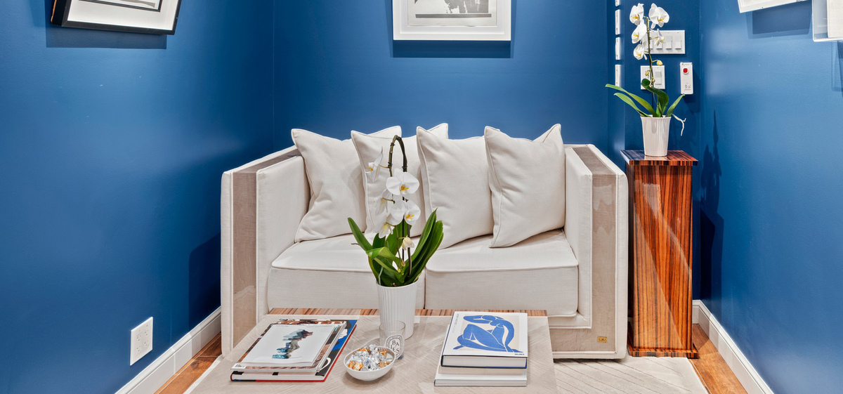 The V-th Sofa