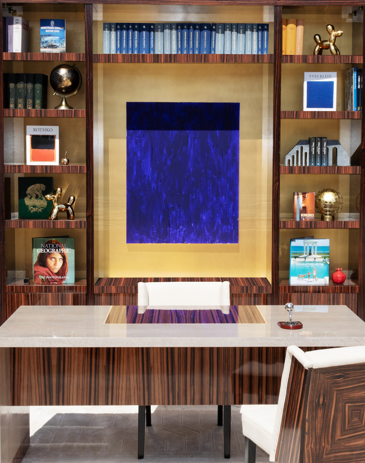 KNIGHTSBRIDGE, LONDON