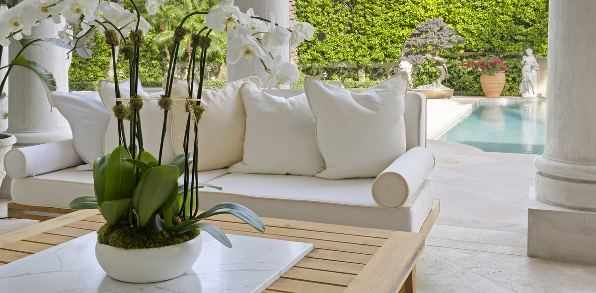 THE CAP FERRAT OUTDOOR SOFA