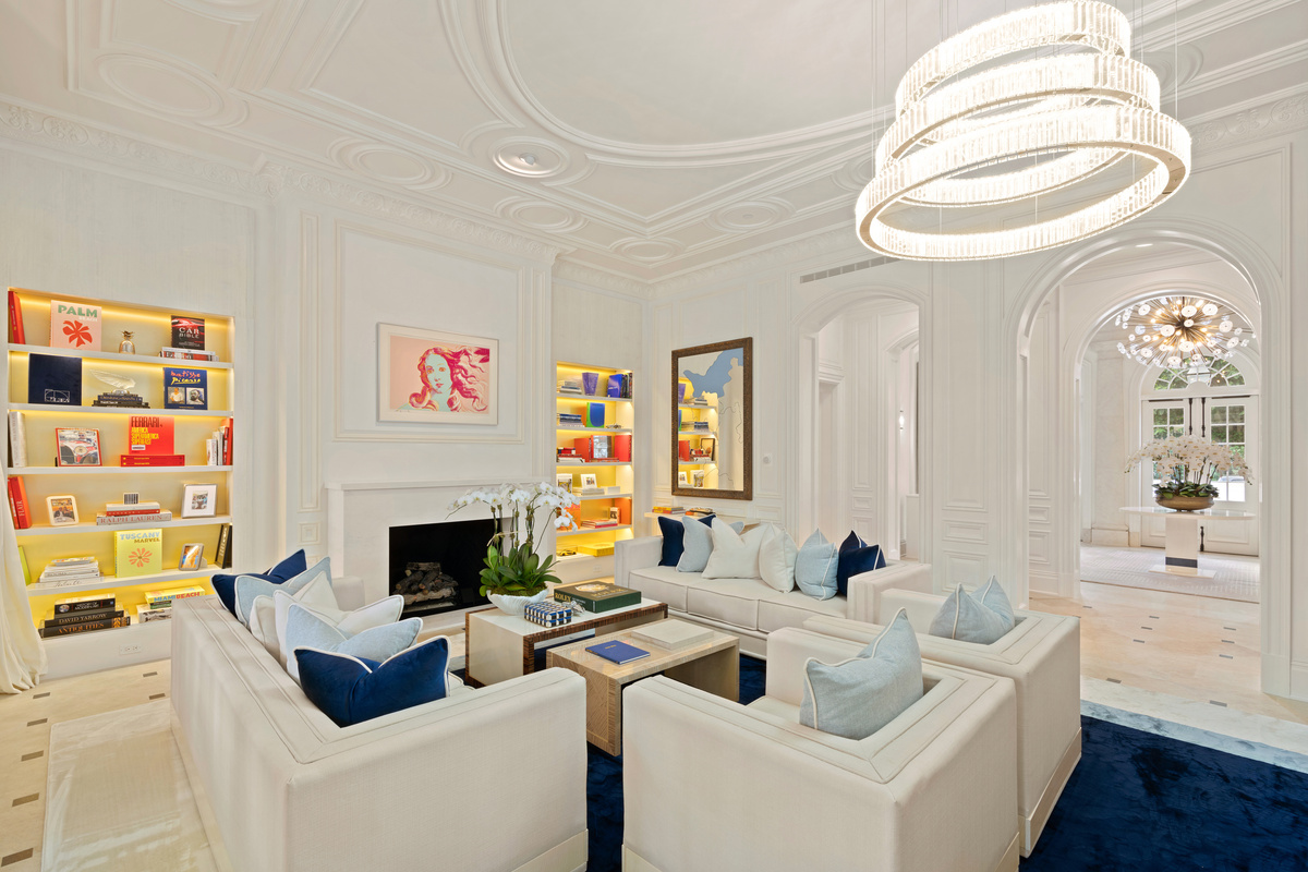 PALM BEACH TROPHY MANSION, FLORIDA