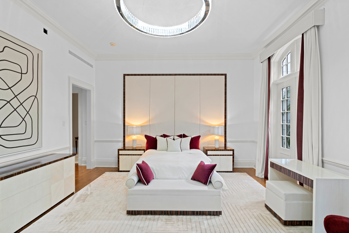 Palm Beach Trophy Mansion