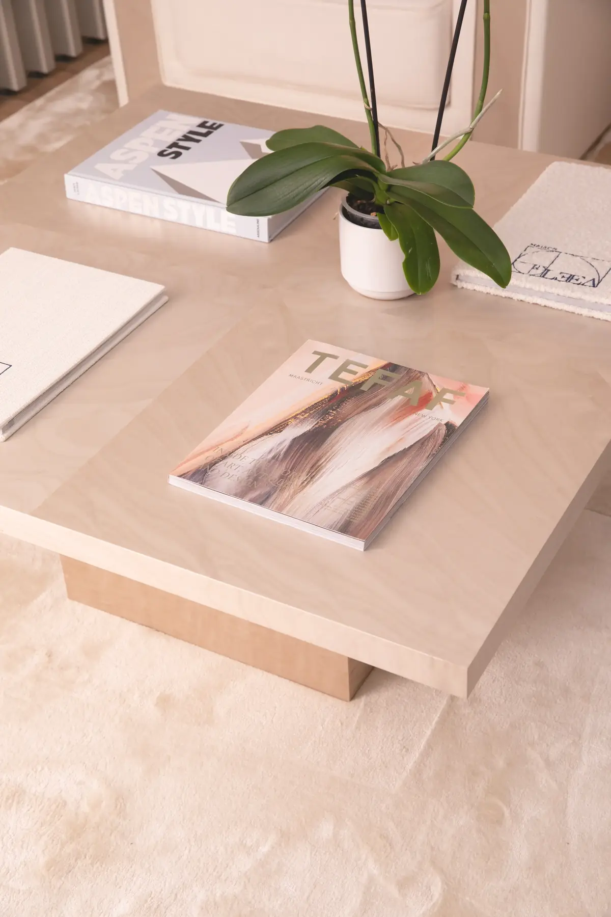 THE FAIR & SQUARE TABLE 