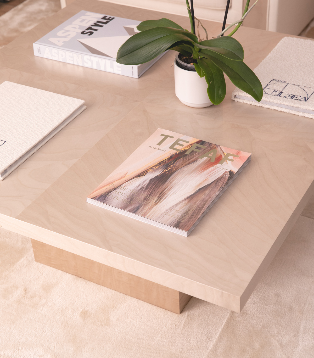 THE FAIR & SQUARE TABLE 