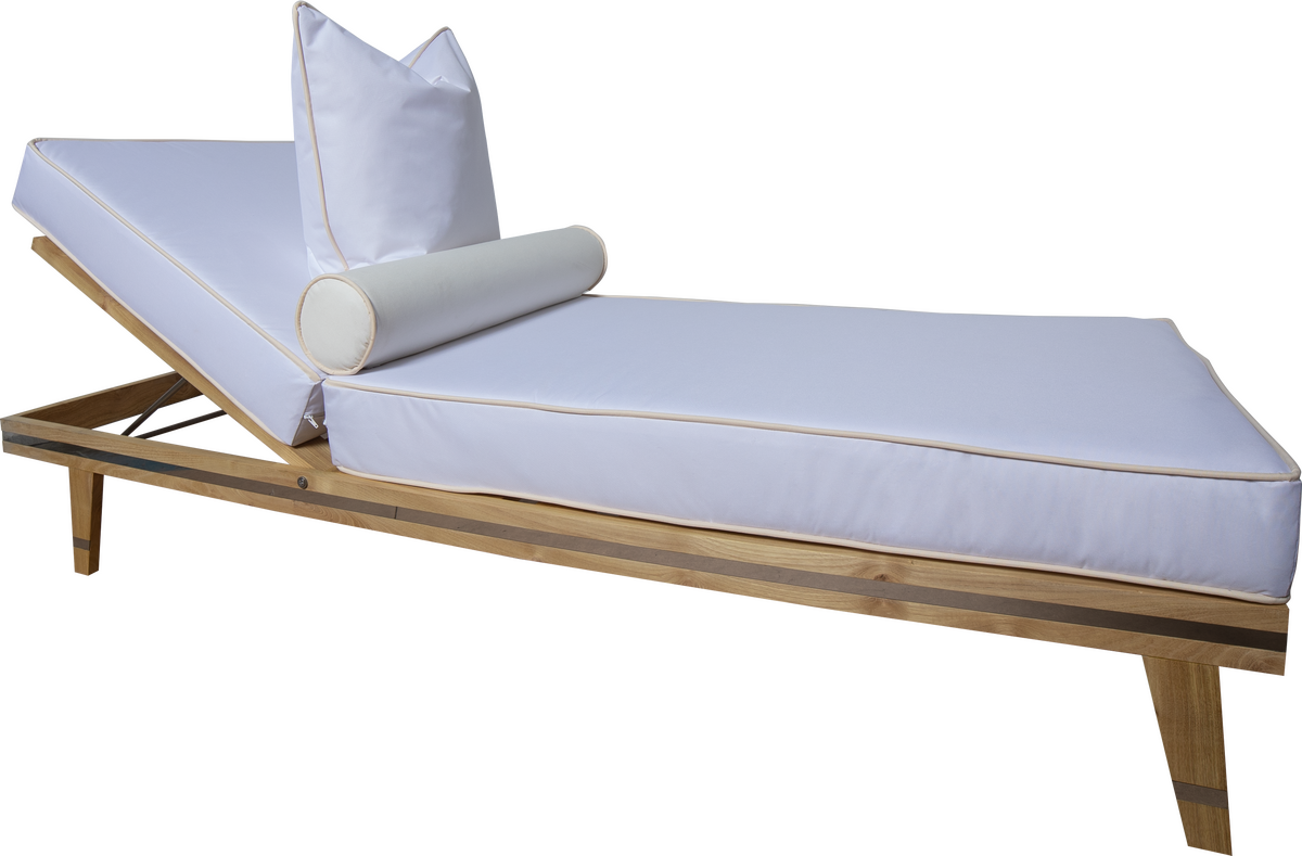 THE CAP FERRAT SUNBED