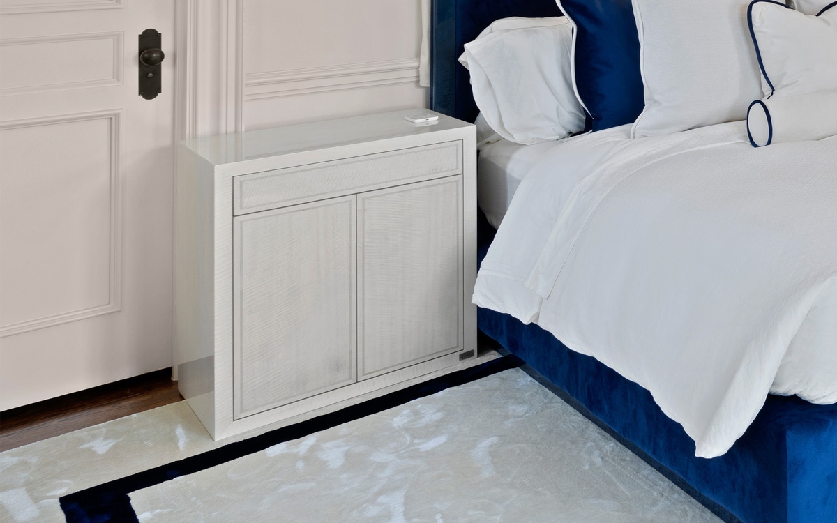 THE V-TH BEDSIDE TABLE